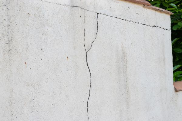 Cost of Foundation Crack Patching in Lewisville